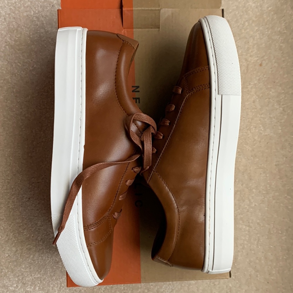 NWT New Republic Tan Kurt Leather Sneakers Size Mens 8